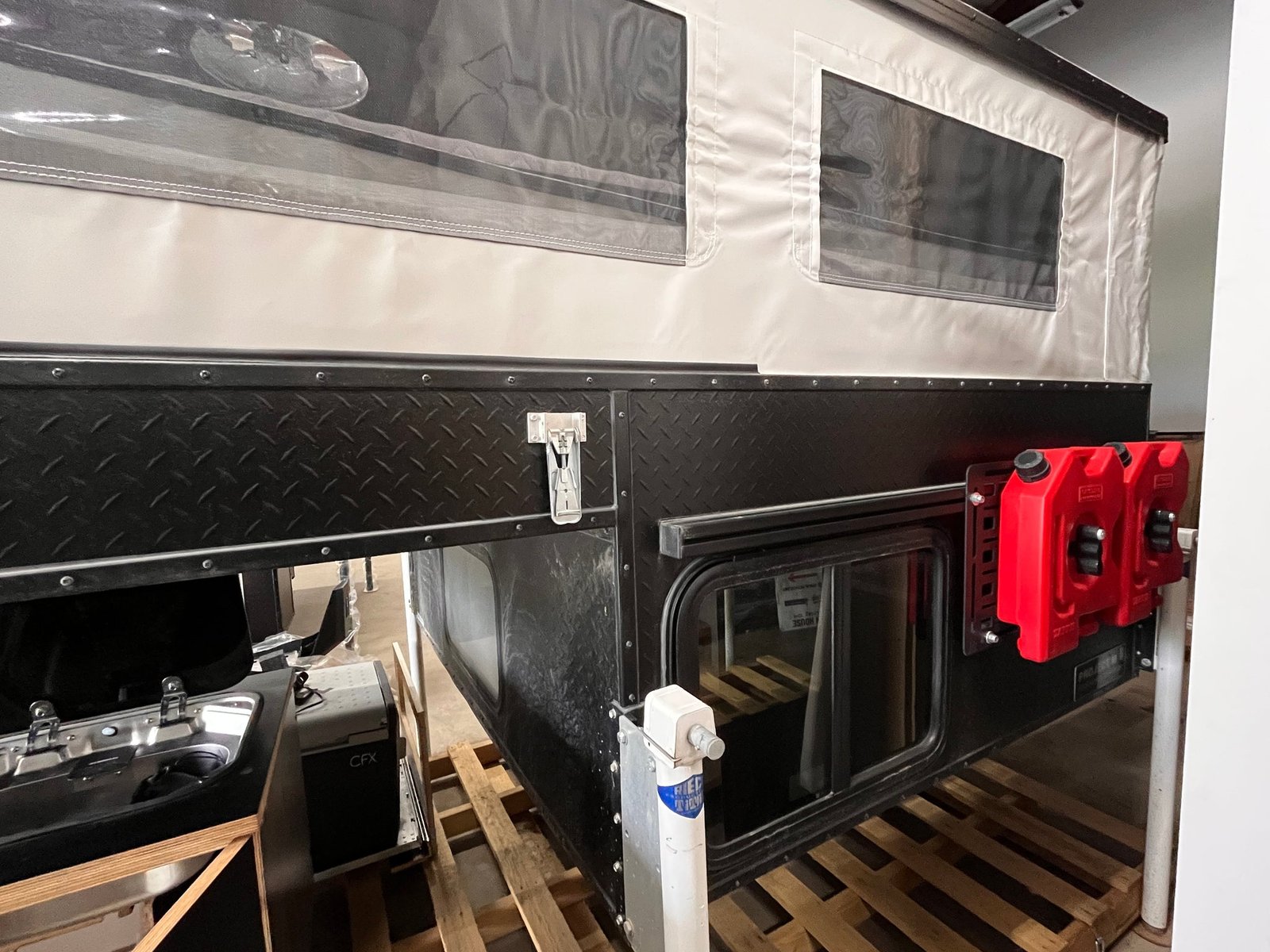 Customer Classified: Used 2023 PROJECT M Four Wheel Camper Truck Bed Topper for Mid-Size Truck
