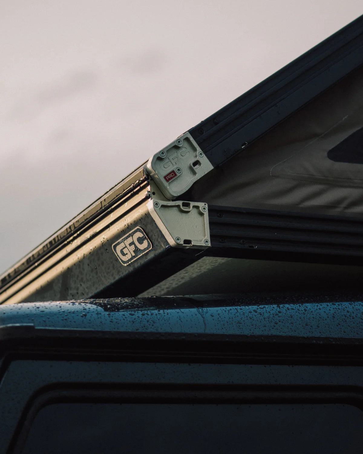 Go Fast Campers V2 Pro RTT Roof Top Tent