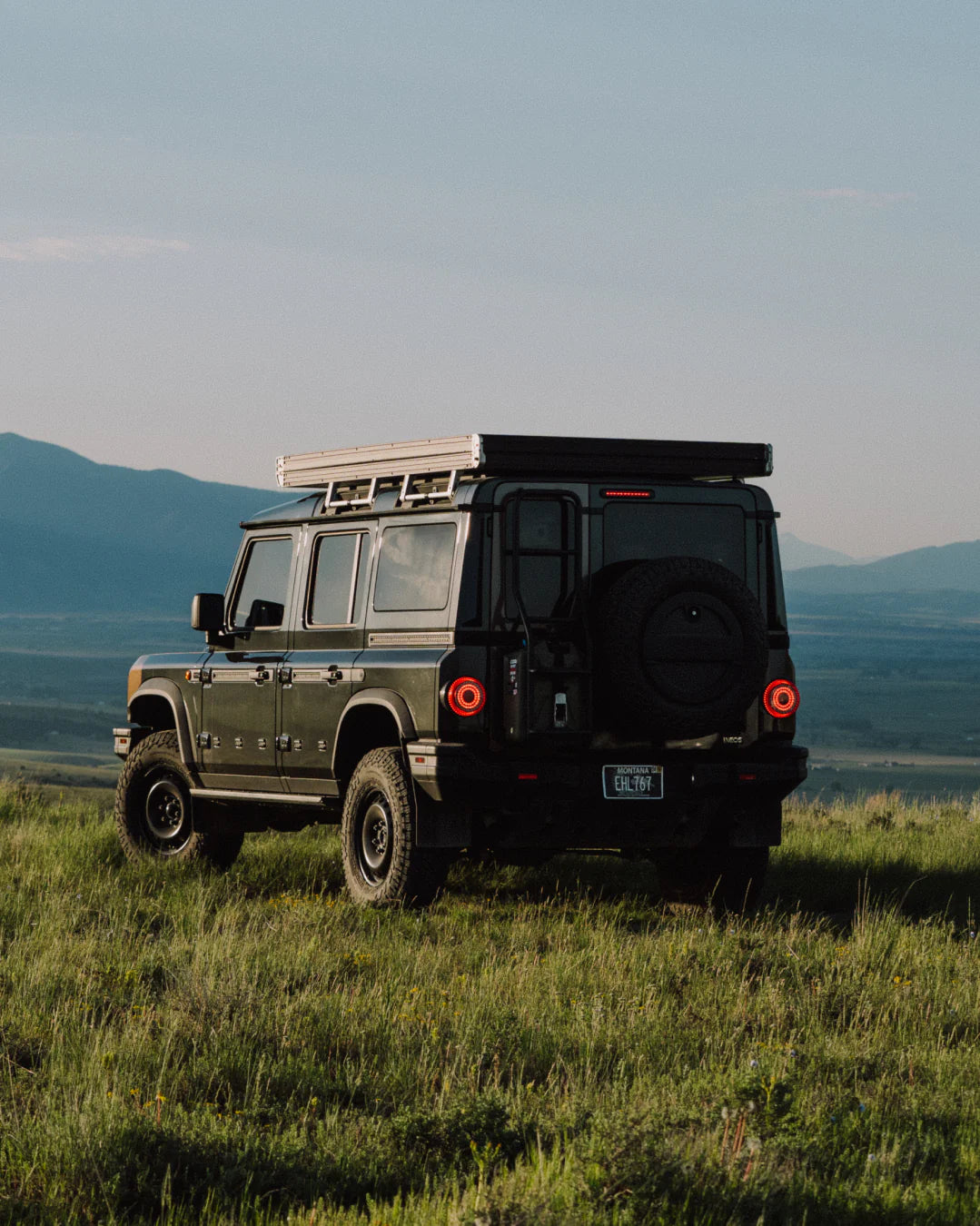 Go Fast Campers V2 Pro RTT XL Roof Top Tent