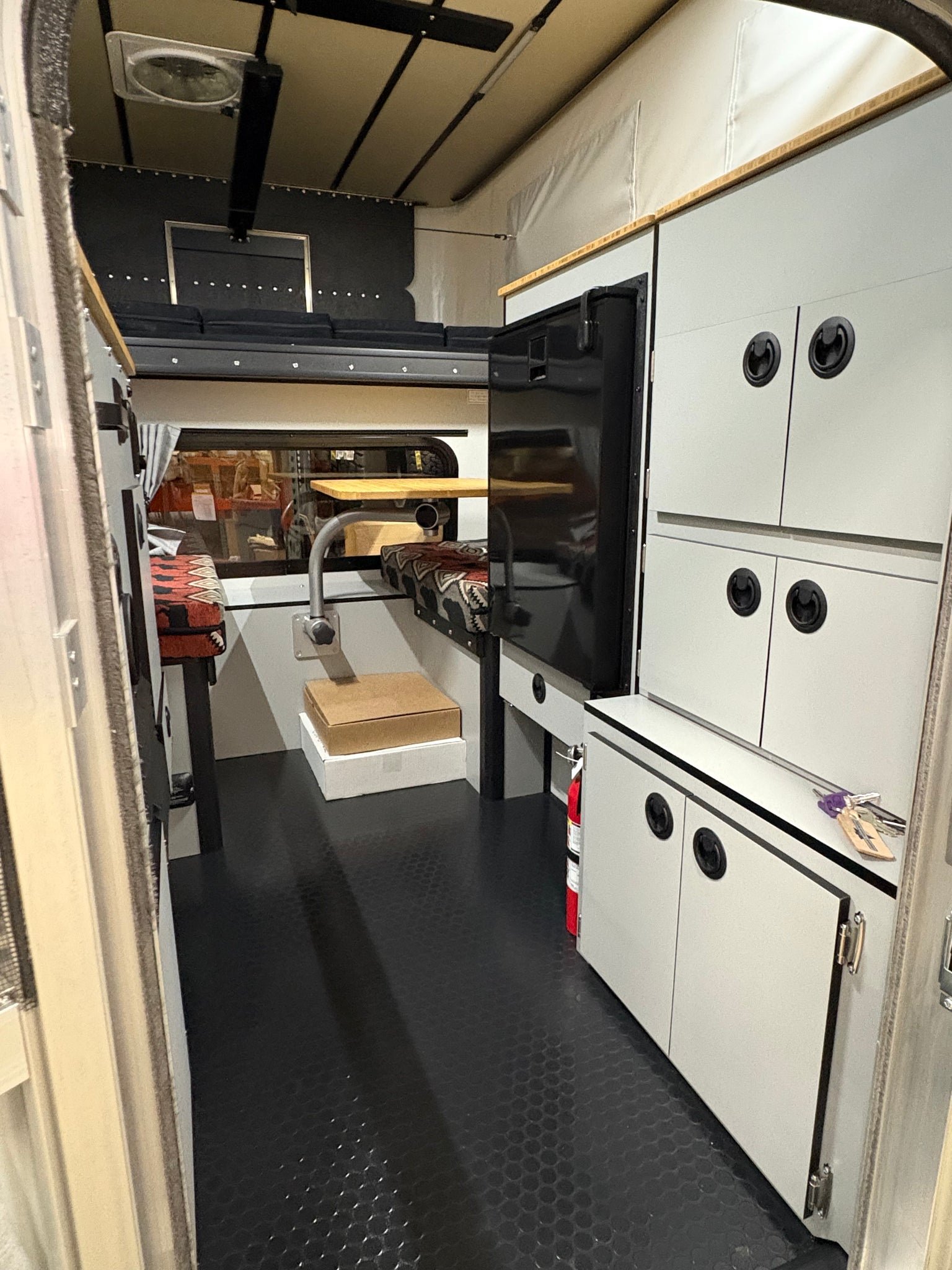 In-Stock Showroom FWC Inventory: 2025 Fleet Camper with Front Dinette