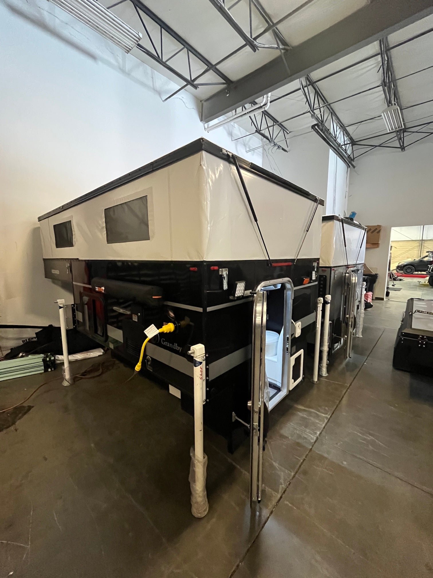 In-Stock Showroom FWC Inventory: 2025 Grandby Camper with Front Dinette