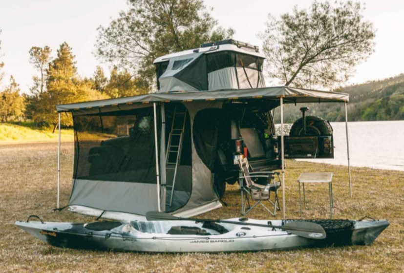 James Baroud Falcon Mosquito Netting Room