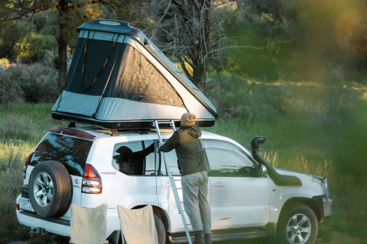 Open Box James Baroud Discovery M Hard Shell Roof Top Tent in White