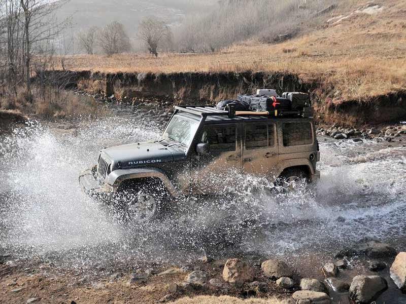 Jeep Wrangler JK 4 Door (2007-2018) Extreme Roof Rack Kit - Front Runner